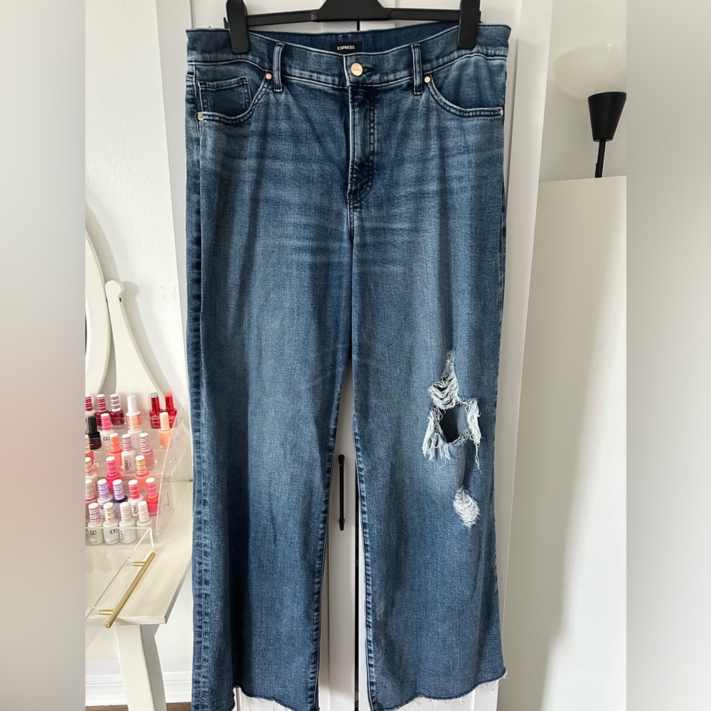 EXPRESS High Waisted Wide Leg Jeans Size 14